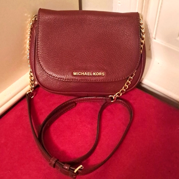 Michael Kors Handbags - 🎆SALE Michael Kors Leather Merlot ( Maroon) Color Crossbody 🥰Like New